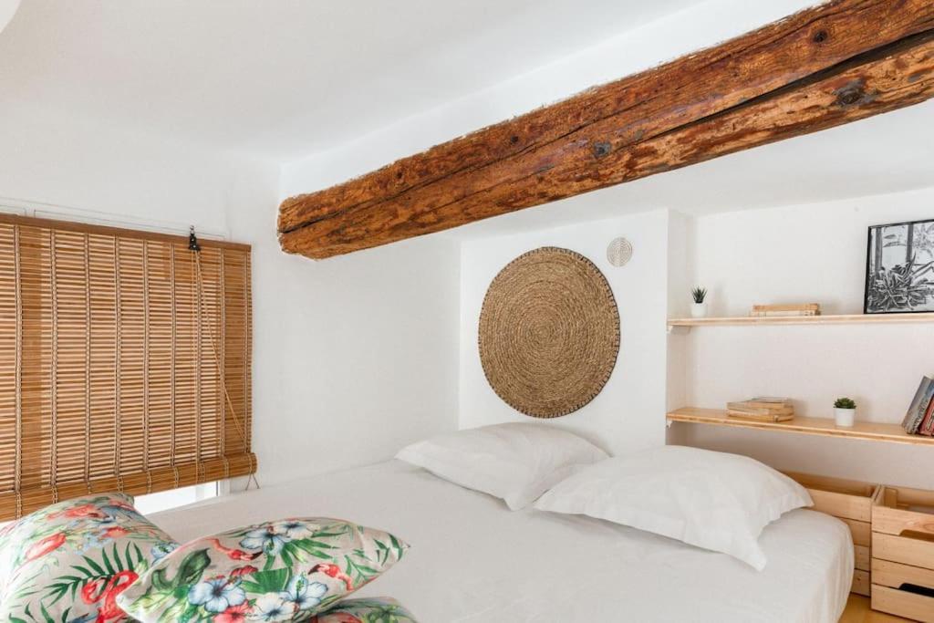 Appartement Authentique Situe En Plein Centre D'Antibes Exterior foto